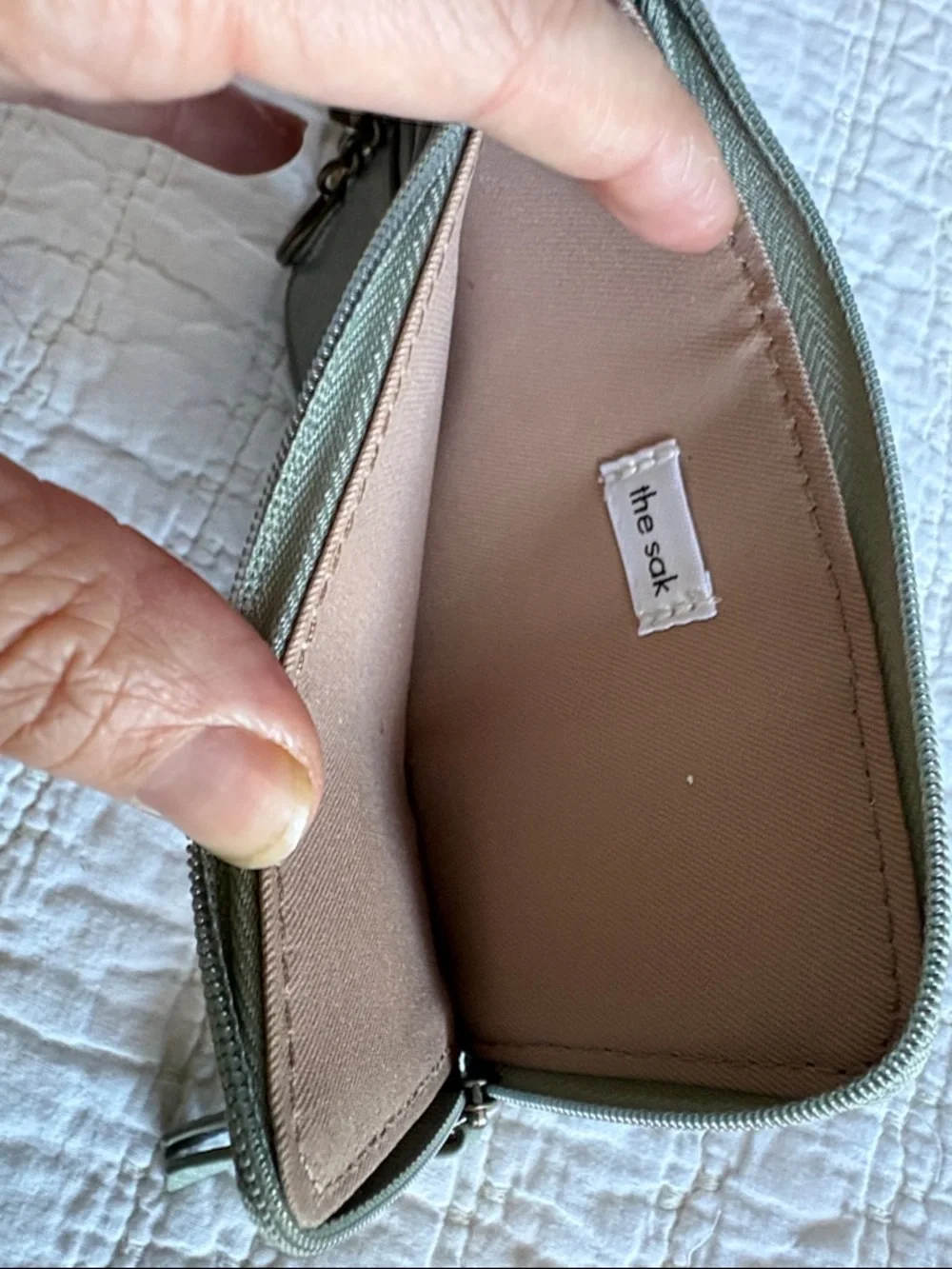 The Sak Mint Green Leather Card Case with Key Ring - Picture 3 of 6